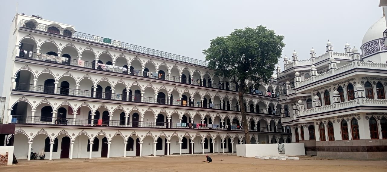 Jamia Ismailiya at Masauli Sharif Integrates Religious and Modern Education Masauli Sharif, Barabanki (Uttar Pradesh):
