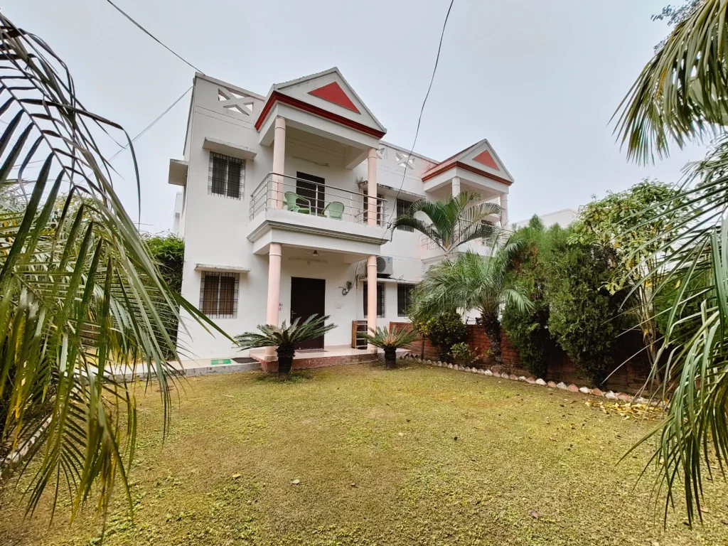 Lucknow Real Estate: Sukriti Group’s Strong Identity in Affordable Housing & Premium Farmhouses 5 Sukriti Sai Farm Fresh luxury leisure villa and pool farmhouse in Lucknow by Sukriti Group real estate developer and builder in Lucknow